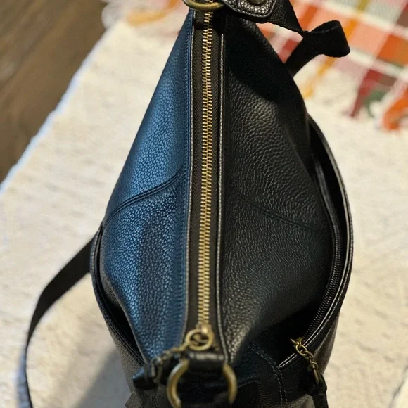 The Sak Black Pebbled Crossbody Bag - Picture 4 of 16